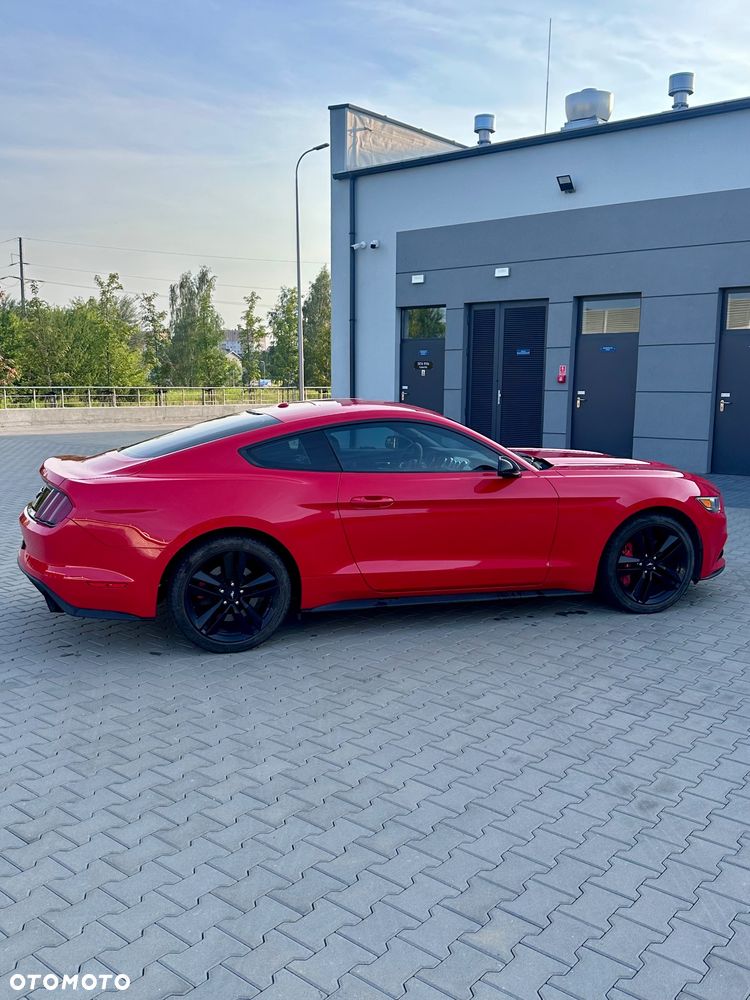 Ford Mustang 2.3 EcoBoost - 4