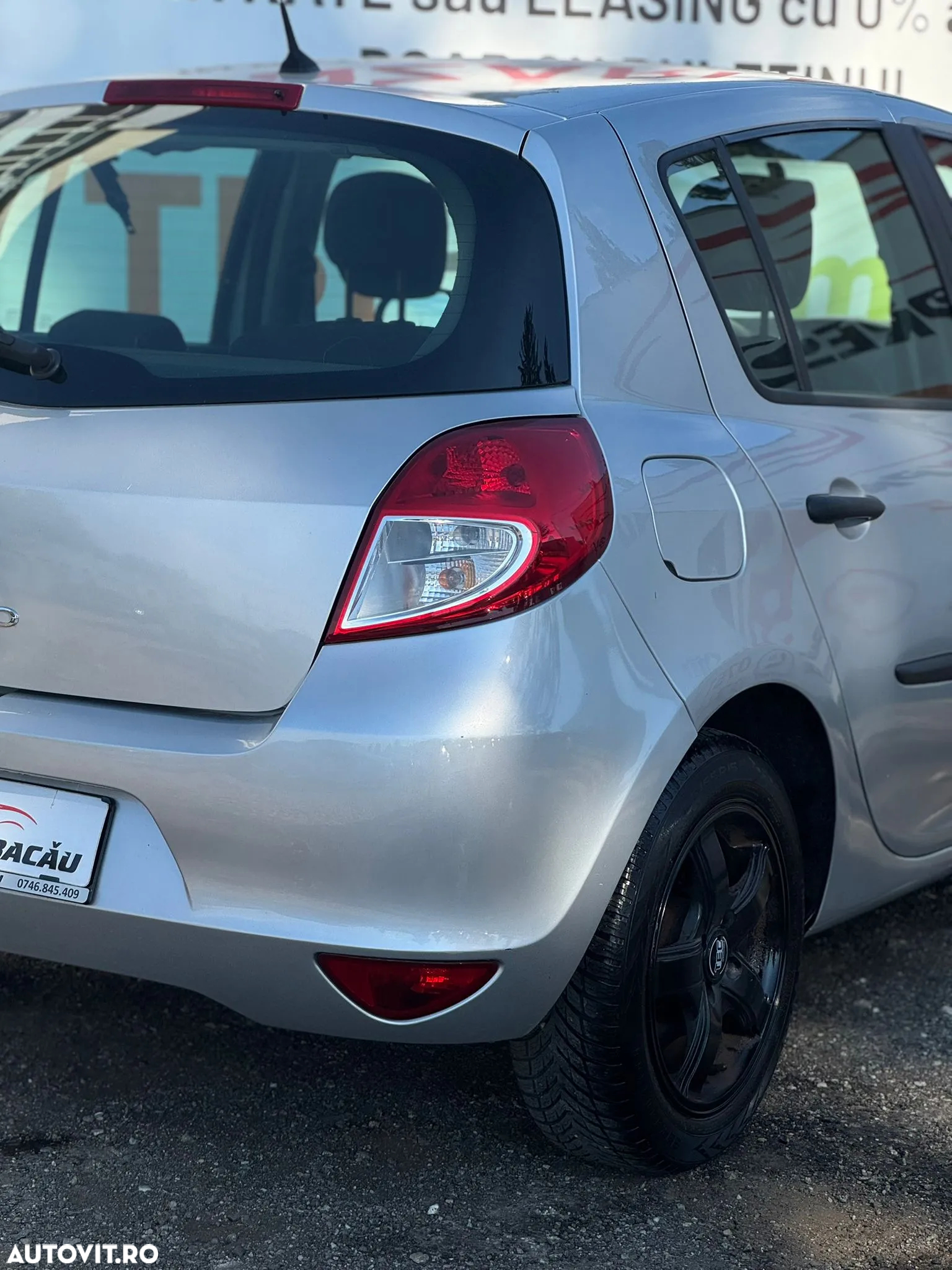 Renault Clio 1.2 16V 75 Collection - 20
