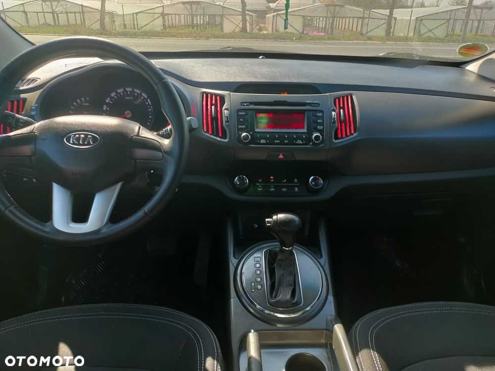 Kia Sportage 2.0 L - 10