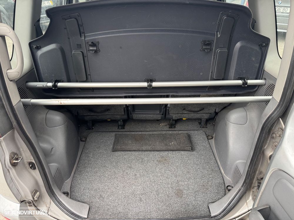 Toyota Yaris Verso 1.4 D-4D Sol - 36