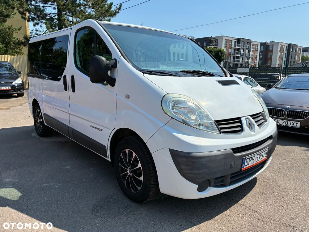 Renault Trafic Passenger Expression - 2