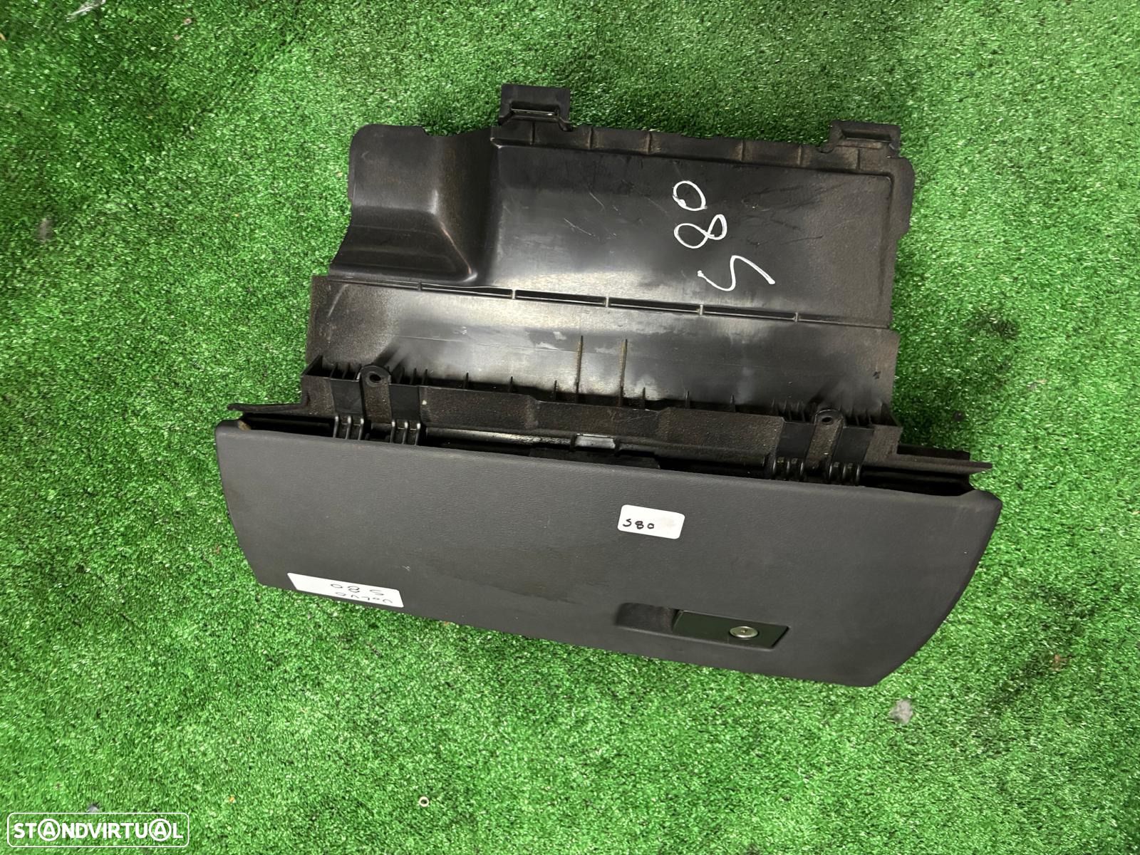 Porta luvas Volvo S80 - 1