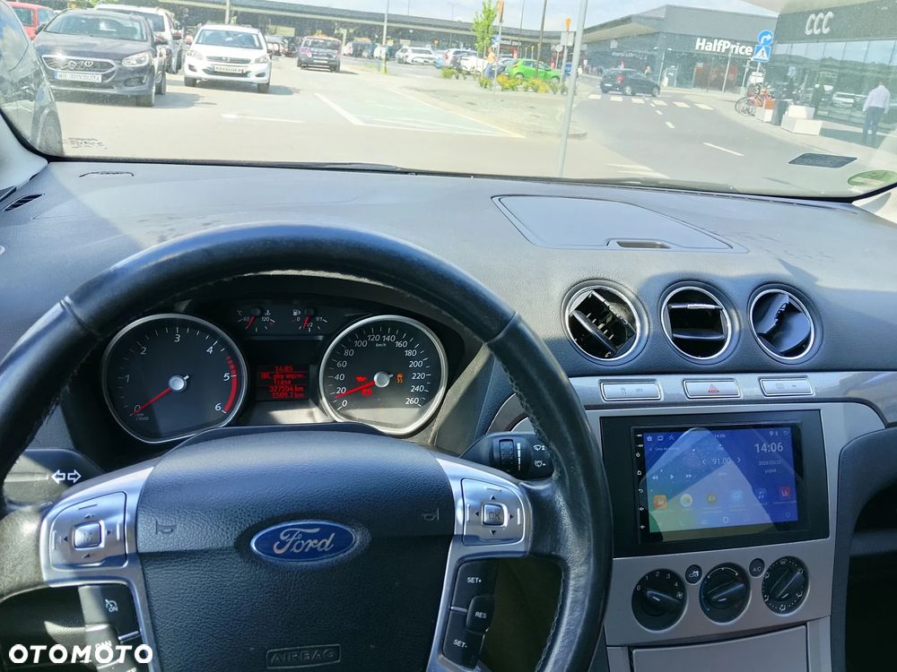 Ford S-Max - 9