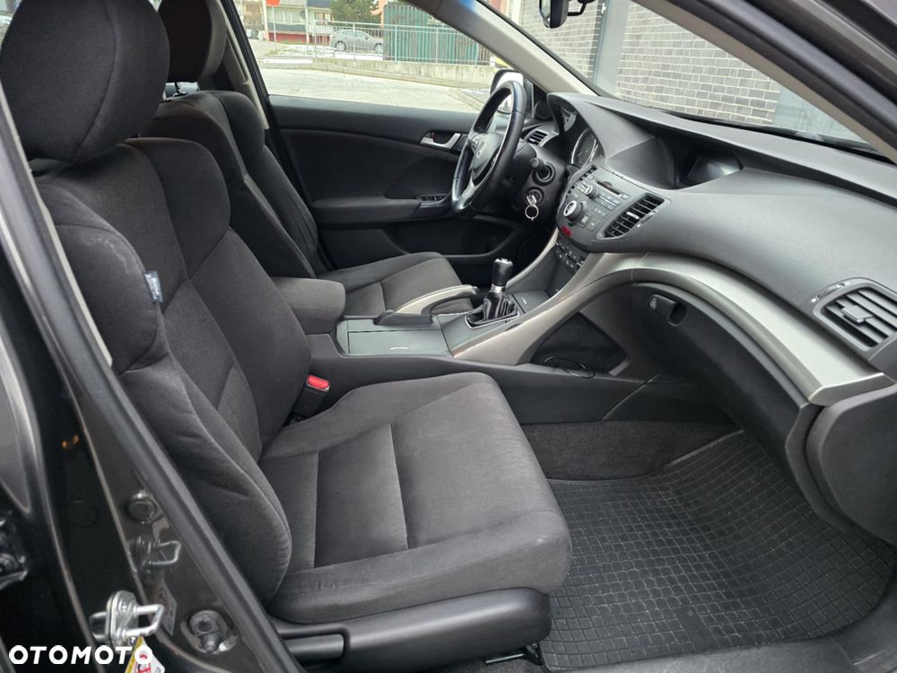 Honda Accord 2.0 Executive - 21