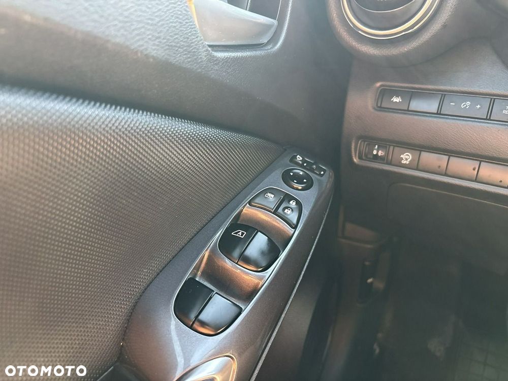 Nissan Juke 1.0 DIG-T Acenta - 26