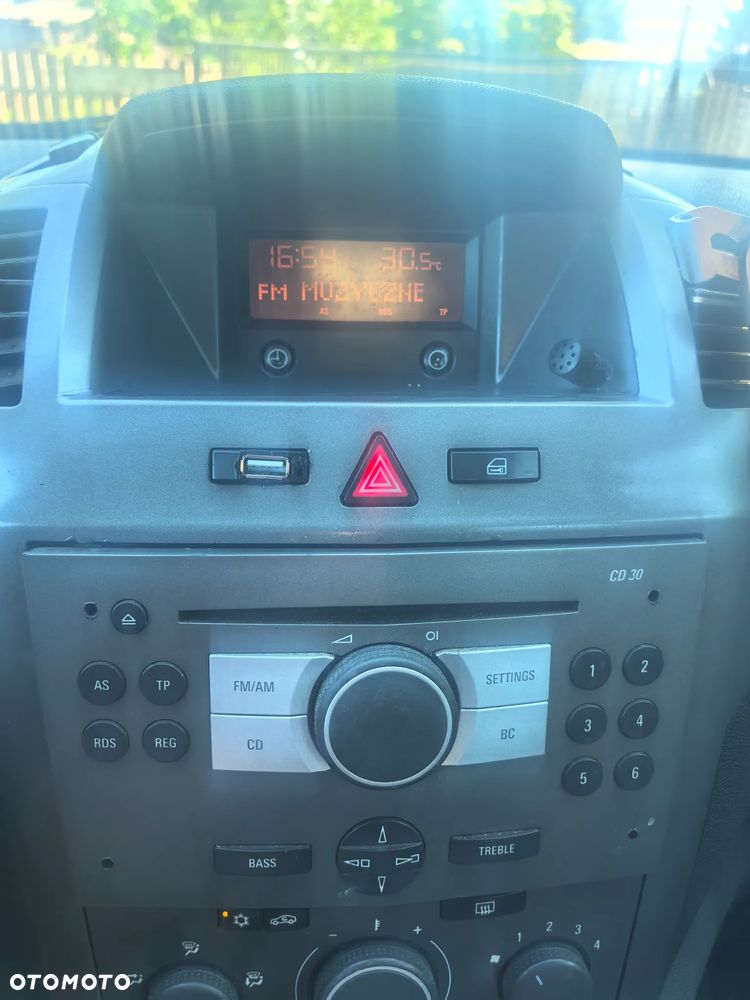 Opel Zafira 1.9 CDTI Essentia - 13