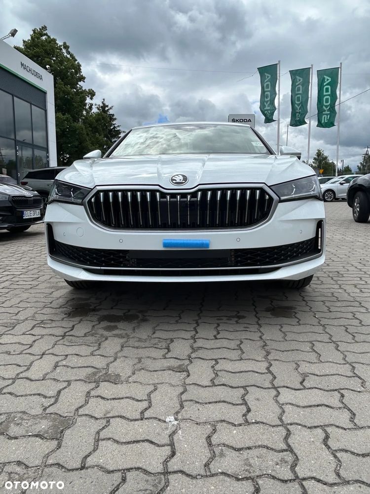 Skoda Superb 2.0 TSI L&K DSG - 8