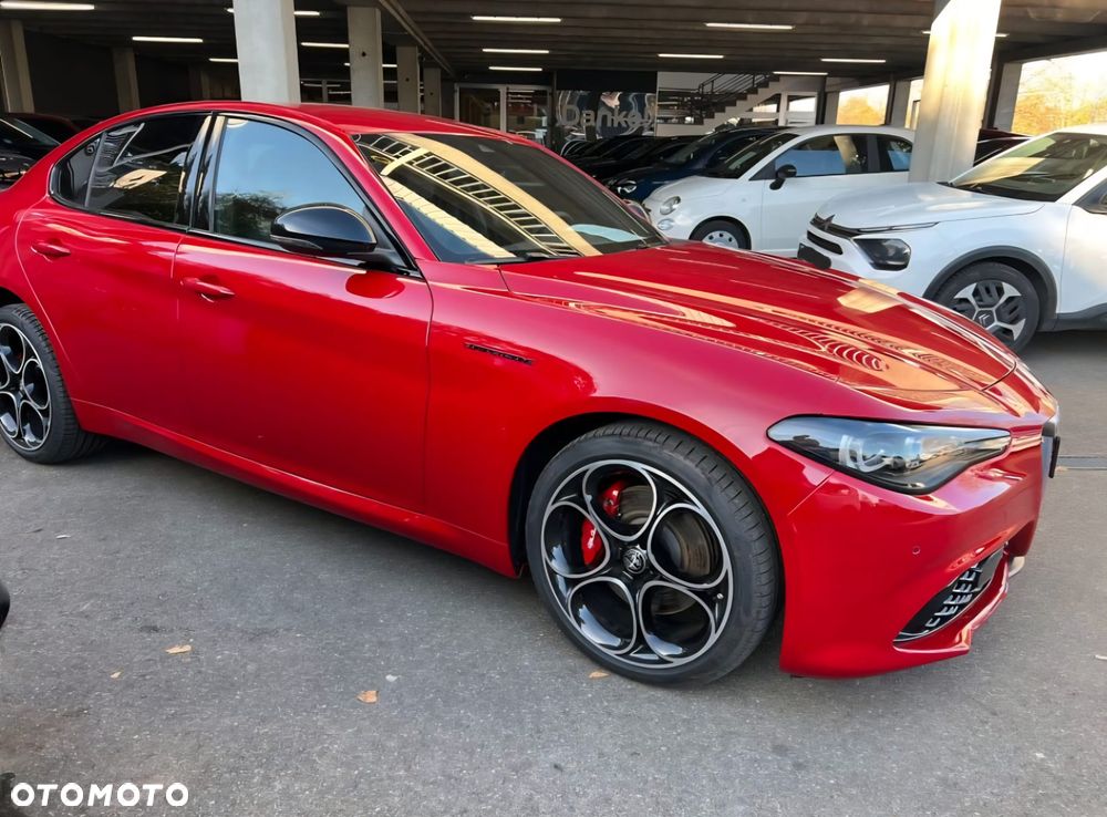 Alfa Romeo Giulia 2.0 Turbo 16V AT8-Q4 Competizione - 1