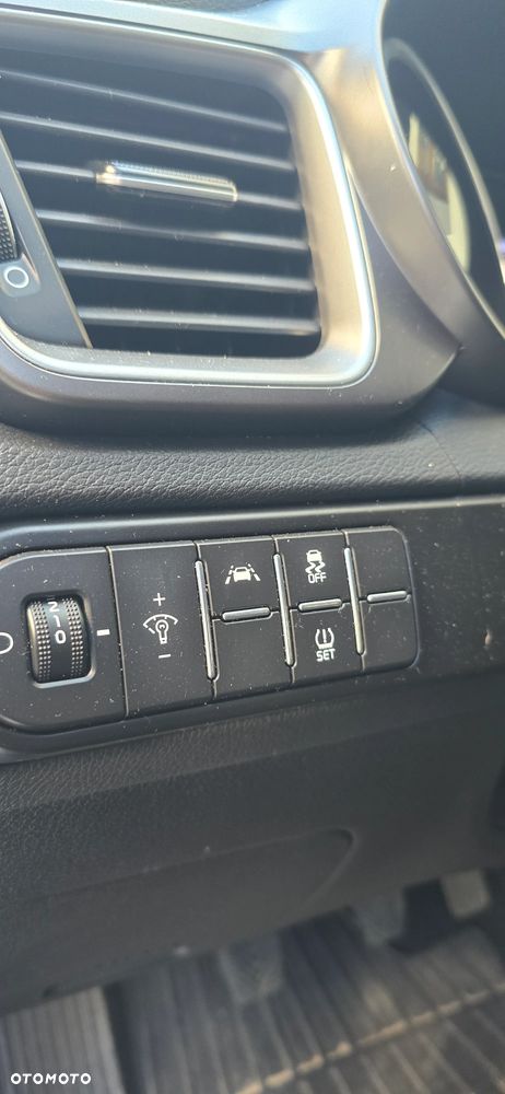 Kia Ceed - 16