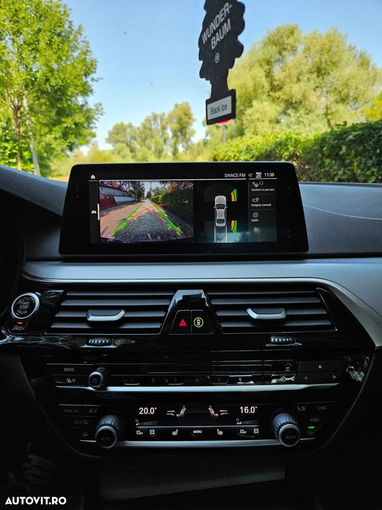 BMW Seria 5 520d xDrive AT - 12