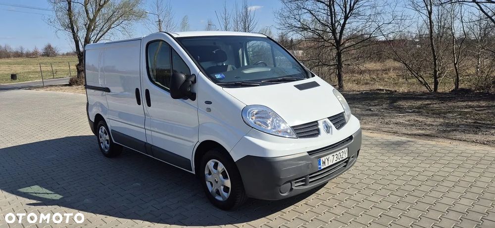 Renault TRAFIC - 2