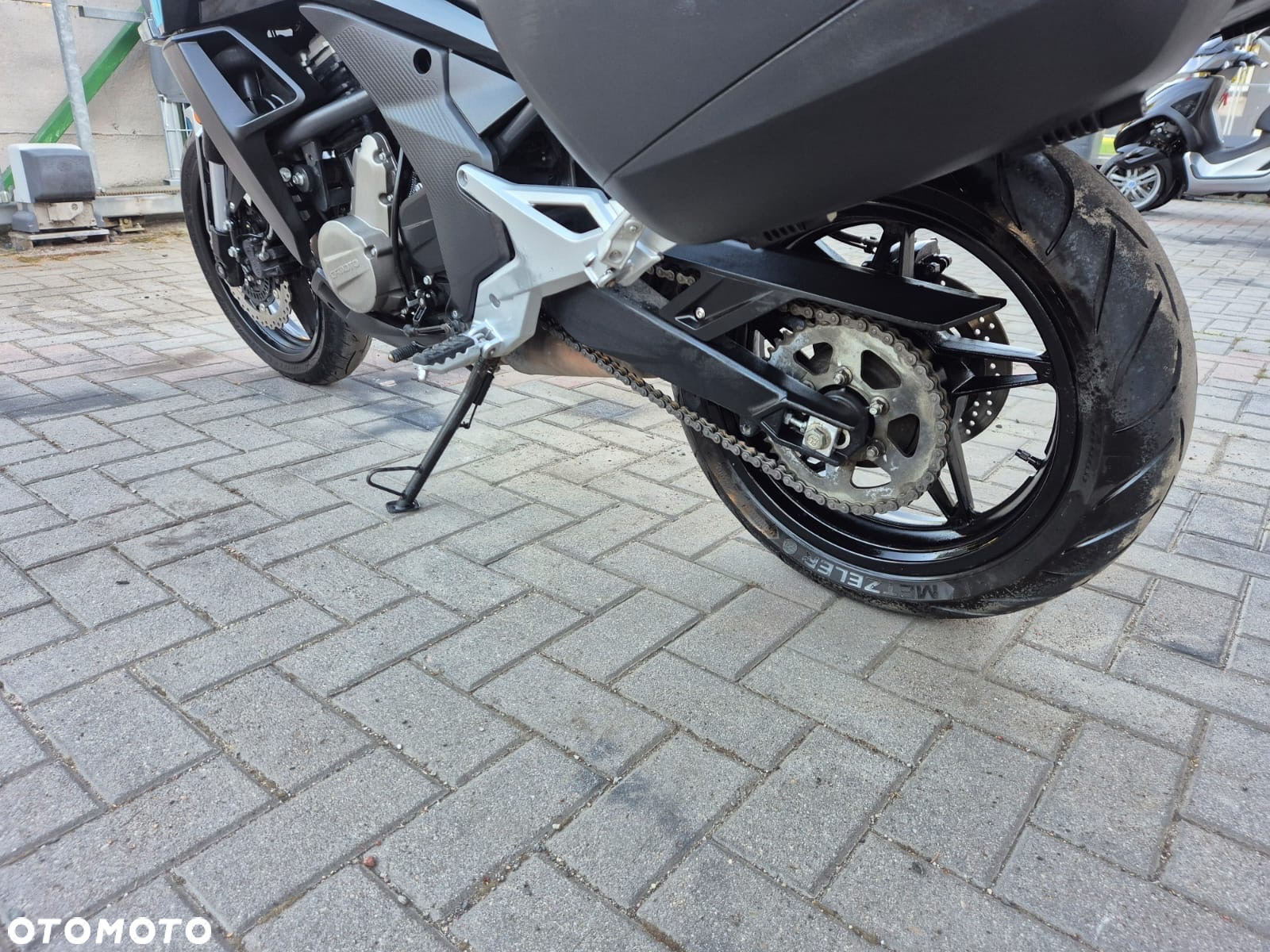 CFMoto 650 MT - 9