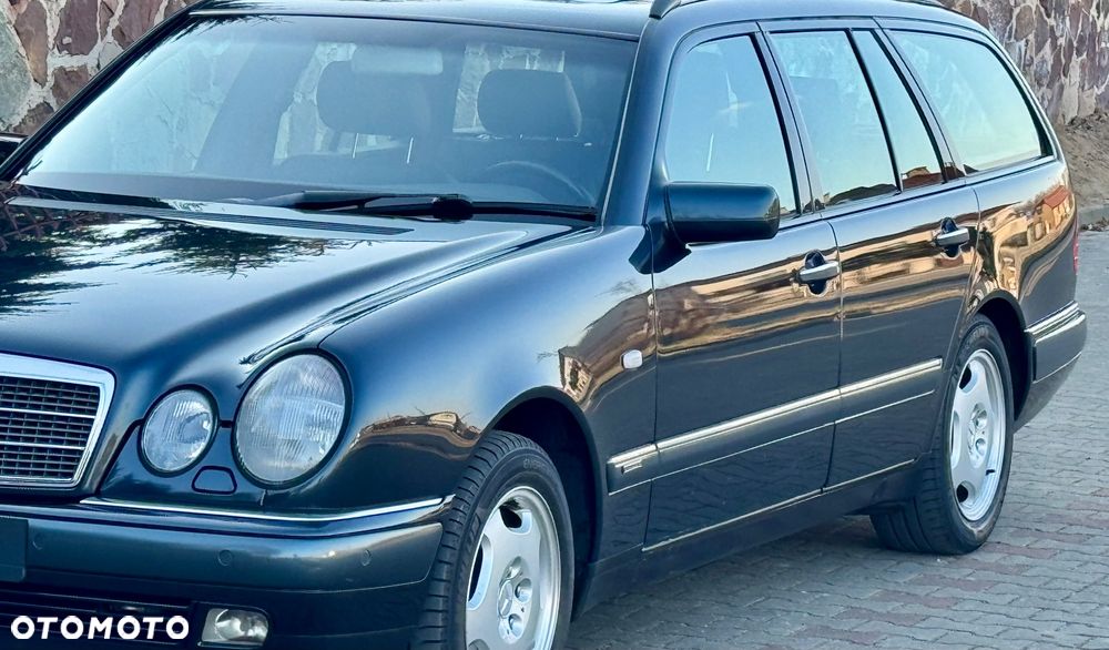 Mercedes-Benz Klasa E 320 T 4-Matic Elegance - 6