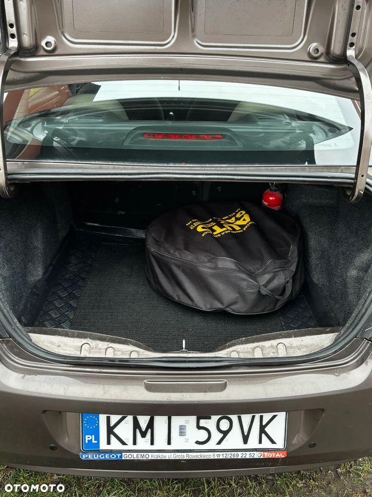 Peugeot 301 1.6 VTi Active - 9