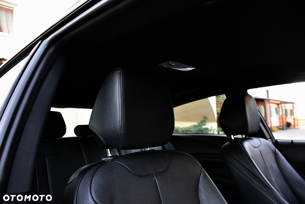 BMW Seria 1 118d Urban Line - 36