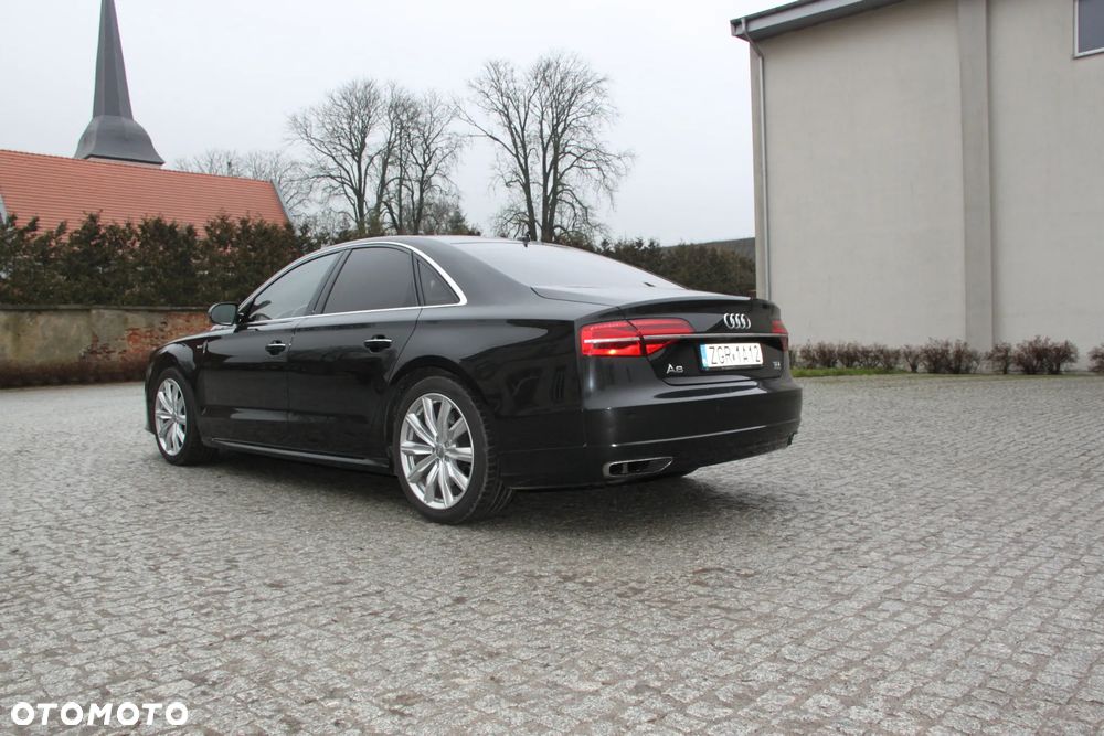 Audi A8 - 4