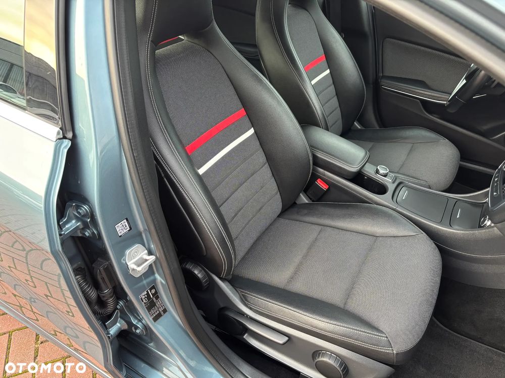 Mercedes-Benz Klasa A 180 (BlueEFFICIENCY) 7G-DCT Urban - 14