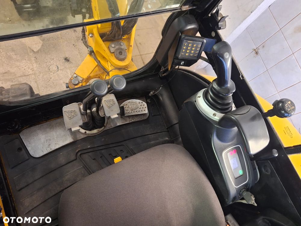 JCB 8025 - 11