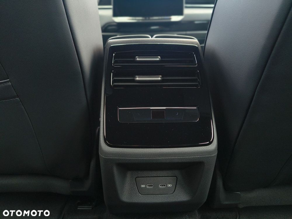 Volkswagen ID.7 59kWh Pure - 12