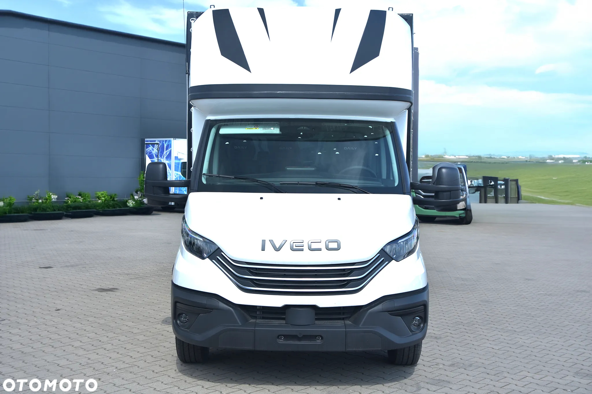 Iveco Daily automat 35S18 zabudowa 10EP międzynarodowa - 3