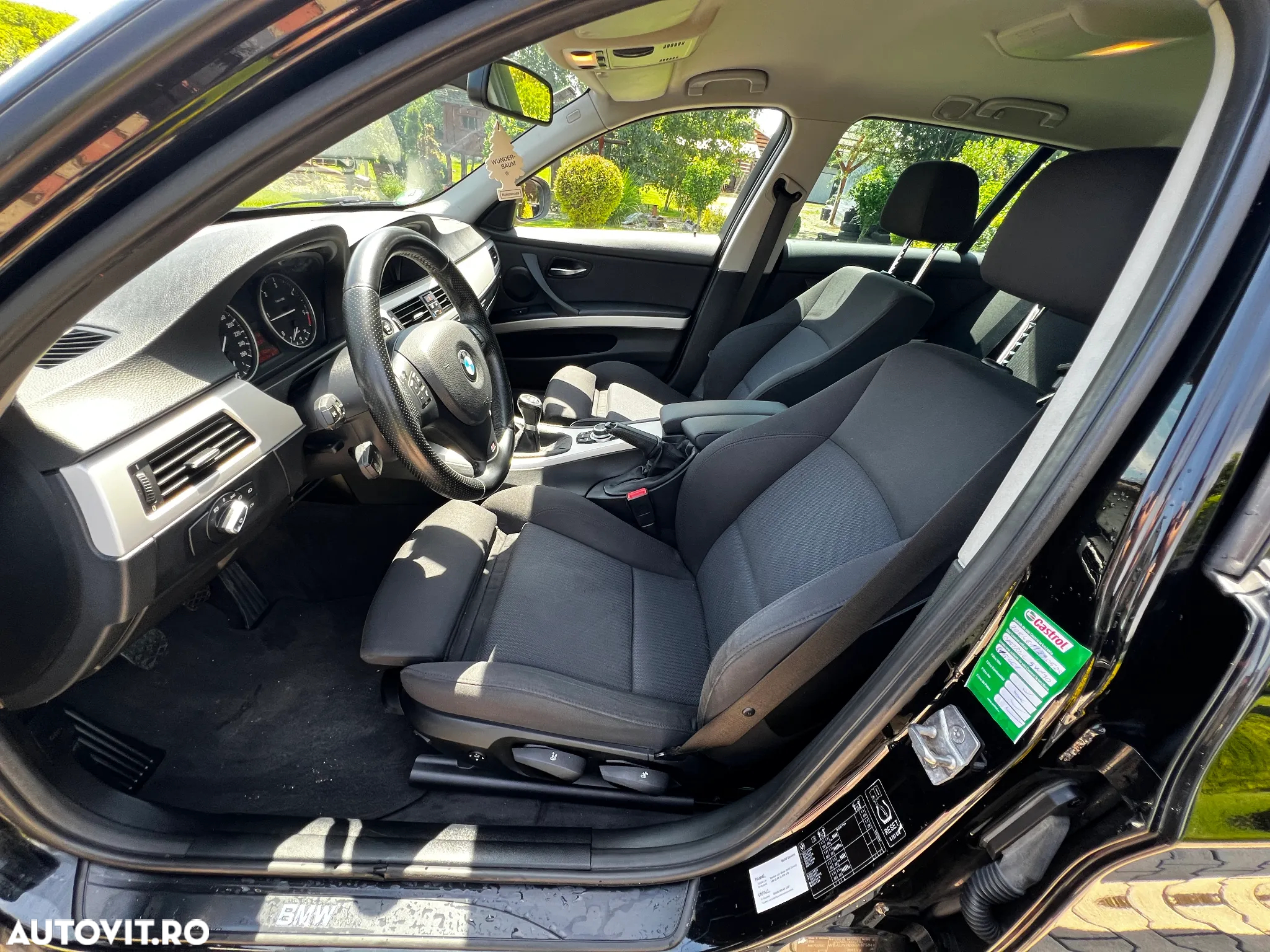 BMW Seria 3 320d DPF Touring - 13