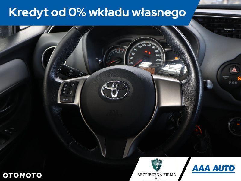 Toyota Yaris - 13