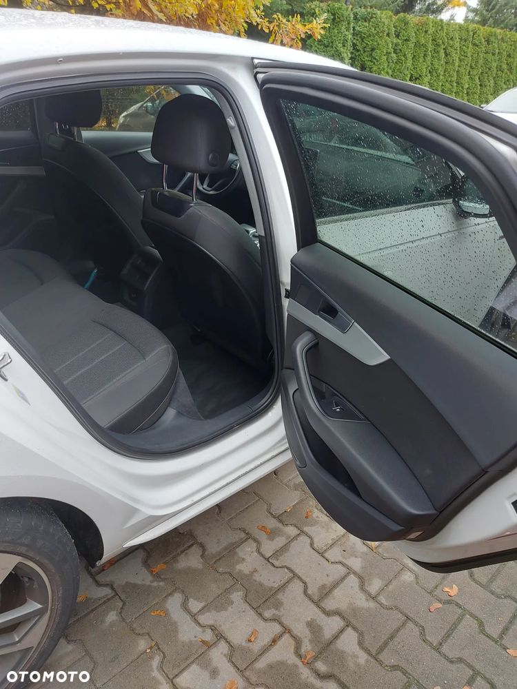 Audi A4 Limousine - 20