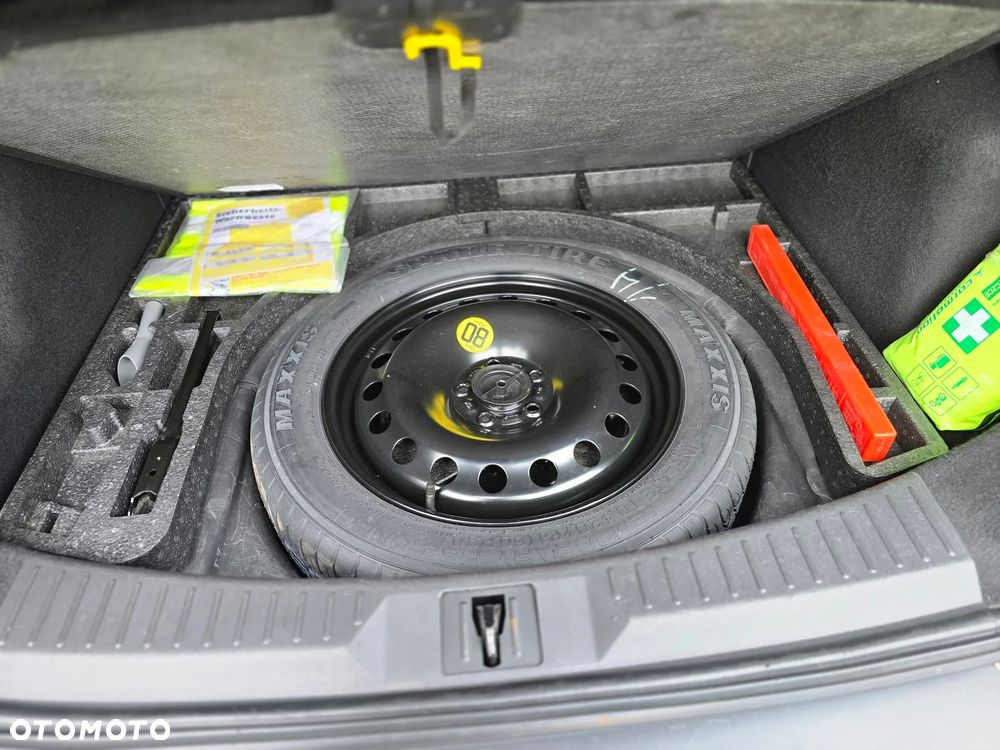 Ford Kuga 2.0 TDCi 4x4 Titanium - 36