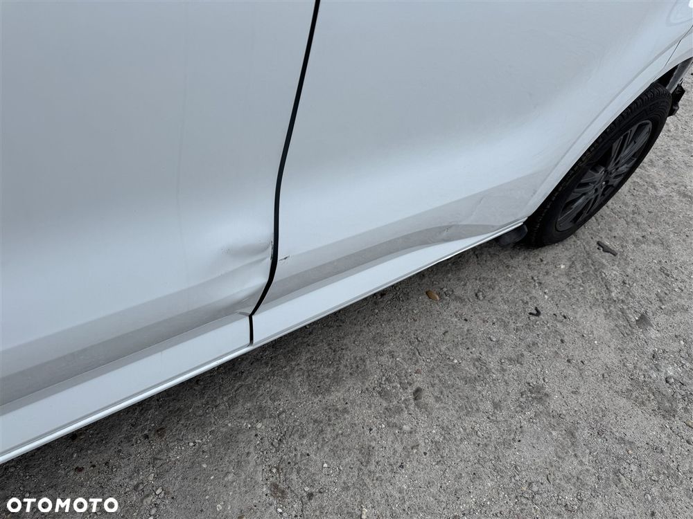 Ford Tourneo Custom - 21