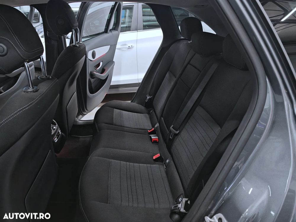 Mercedes-Benz GLC 200 d 4MATIC 9G-TRONIC - 33