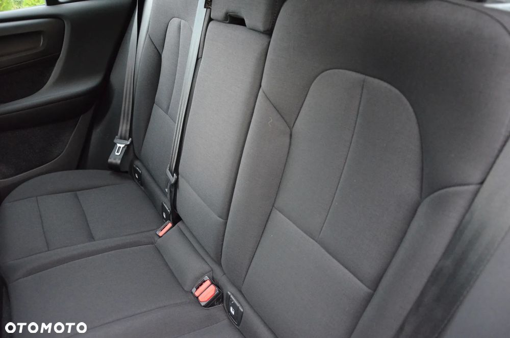 Volvo XC 40 T3 Momentum - 27