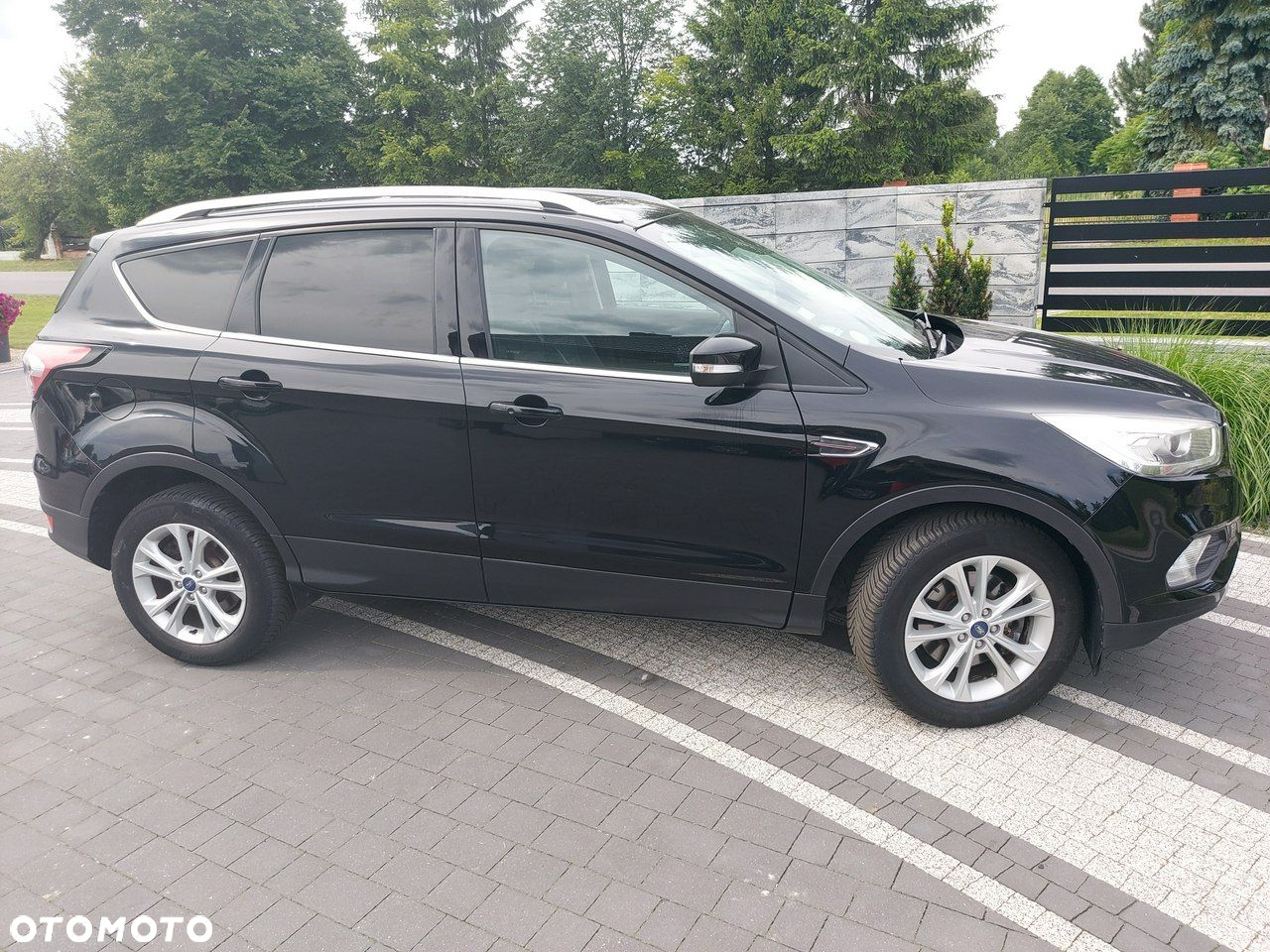 Ford Kuga - 10