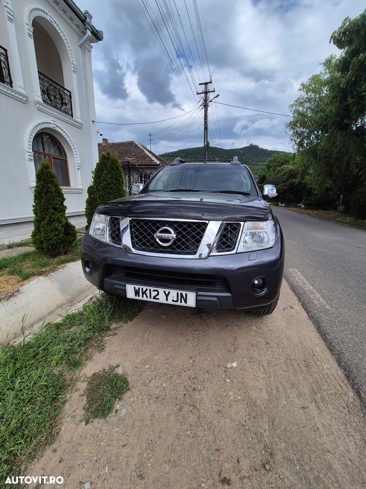 Nissan Navara 2.5 dCi DPF 4X4 Double Cab LE - 1