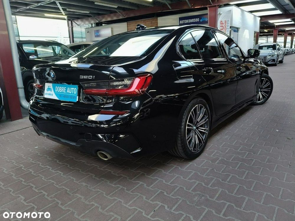 BMW Seria 3 320i M Sport - 5