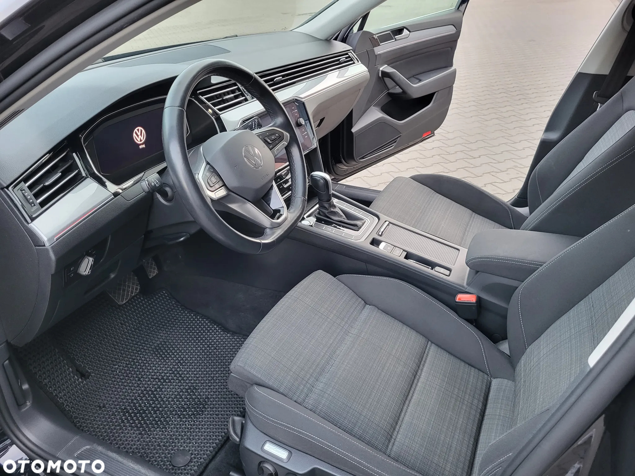 Volkswagen Passat - 16