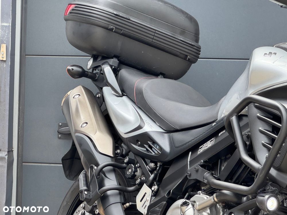 Suzuki V-STROM - 8
