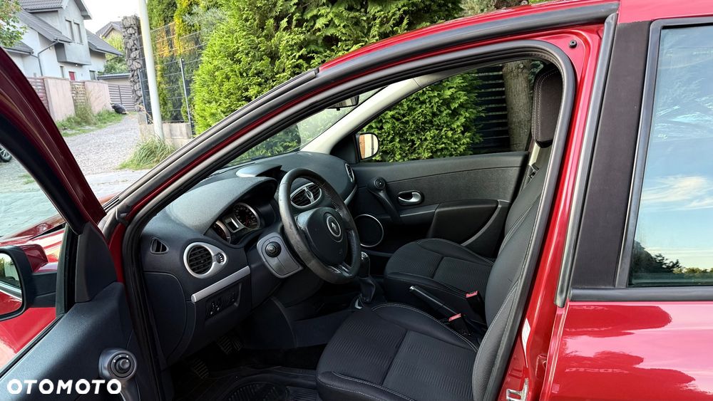 Renault Clio - 20