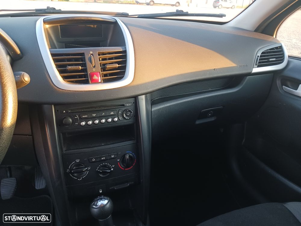 Peugeot 207 SW 1.6 HDi Trendy - 11