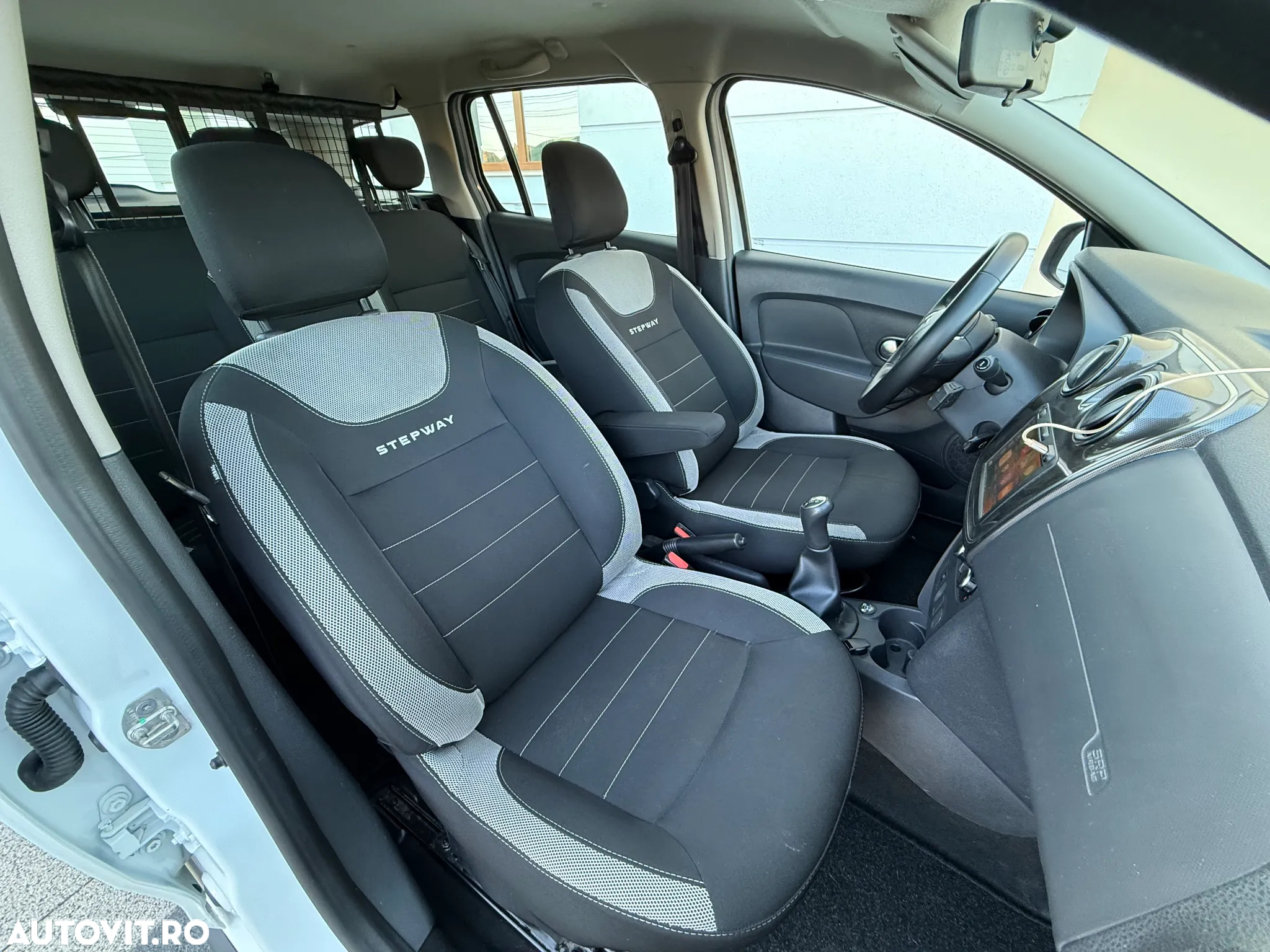 Dacia Logan Stepway TCe 100 GPL - 14