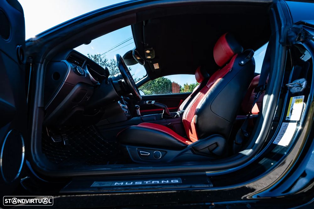 Ford Mustang 2.3i EcoBoost Aut. - 36