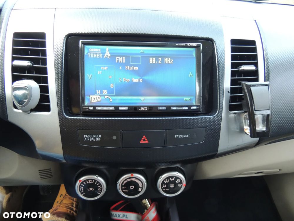 Mitsubishi Outlander 2.0 DID Instyle NAVI - 20
