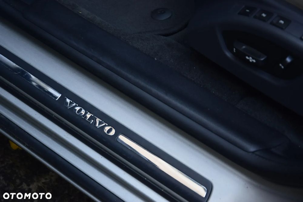 Volvo V60 D2 Summum - 18