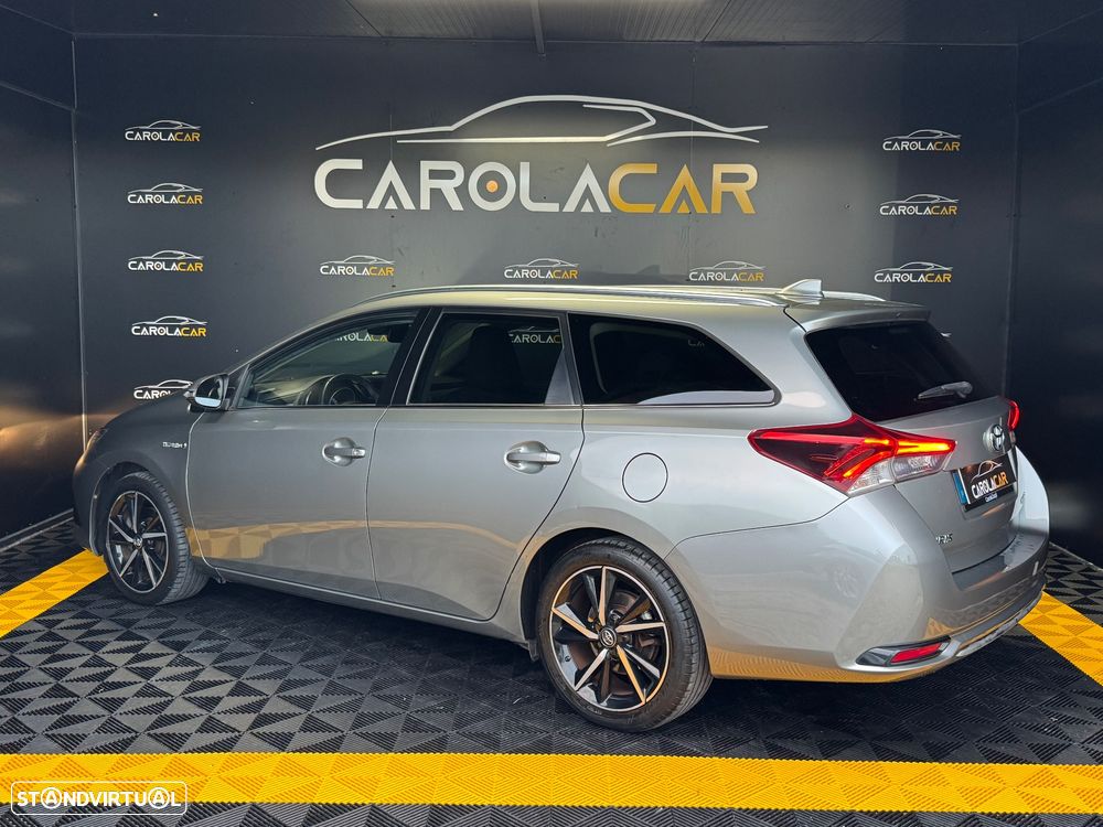 Toyota Auris Touring Sports 1.8 HSD Exclusive - 4