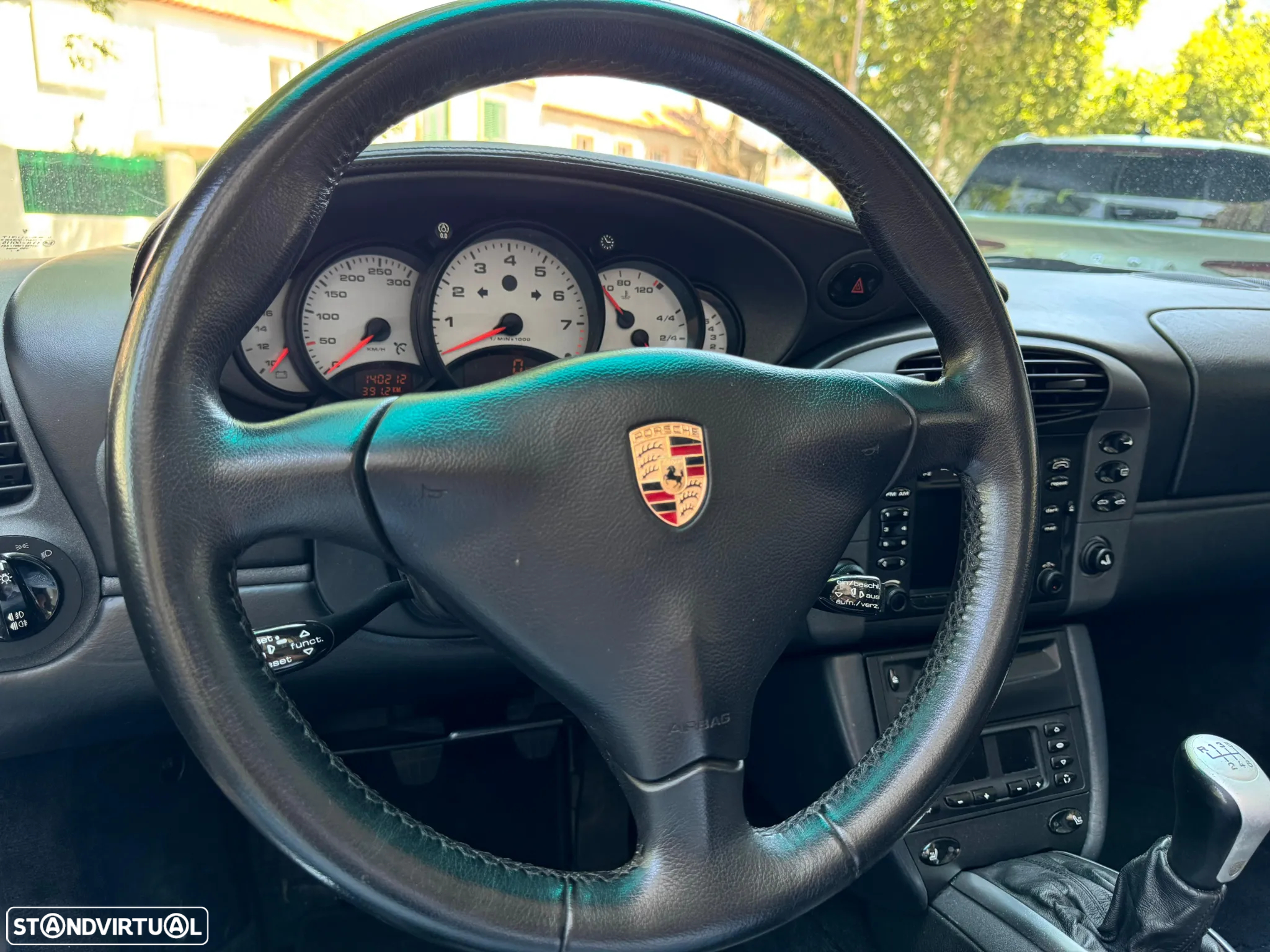 Porsche 911 (996) Carrera Cabrio - 12