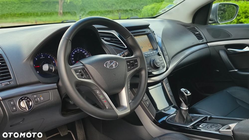 Hyundai i40 Kombi 1.7 CRDi Premium - 24