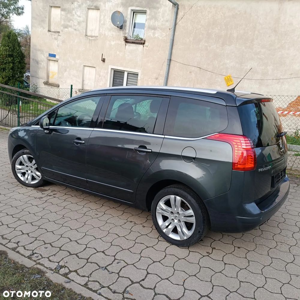 Peugeot 5008 1.6 THP Allure 7os - 15