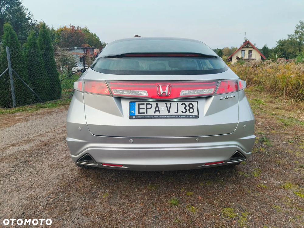 Honda Civic 1.8 GT Special Edition - 12