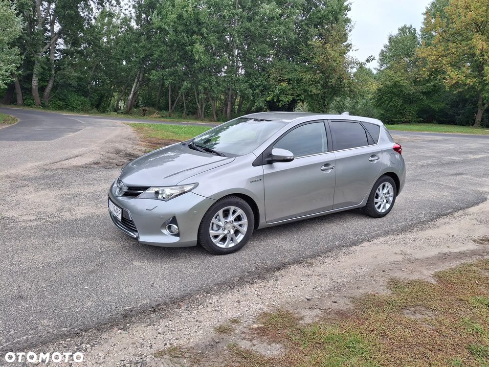 Toyota Auris Hybrid 135 Prestige - 2