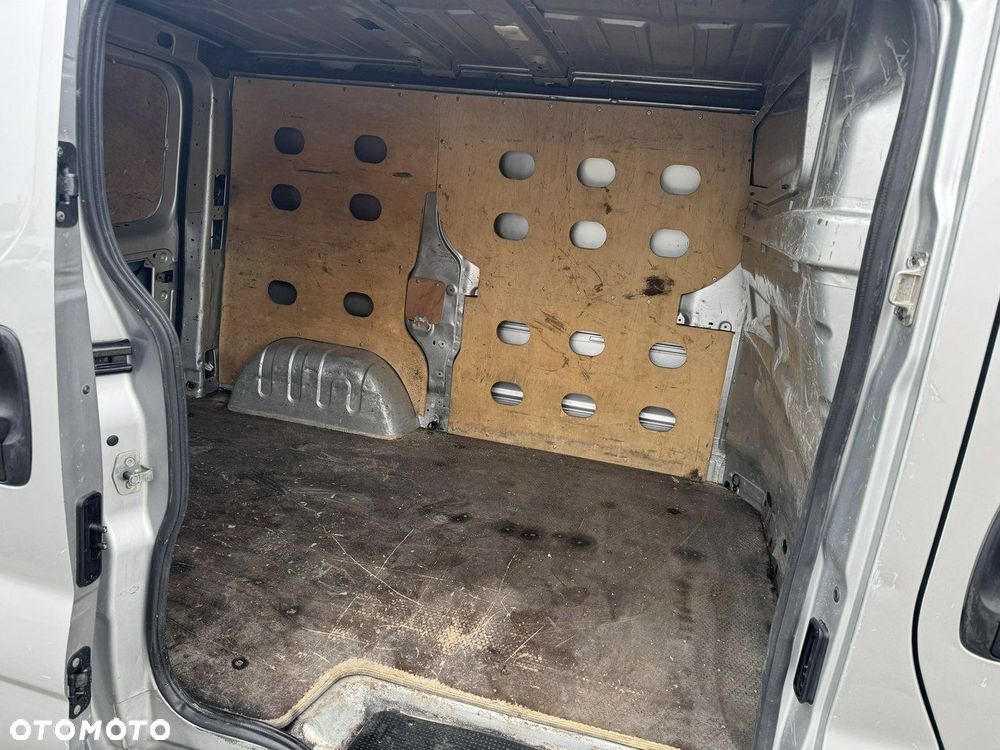 Opel Vivaro - 15
