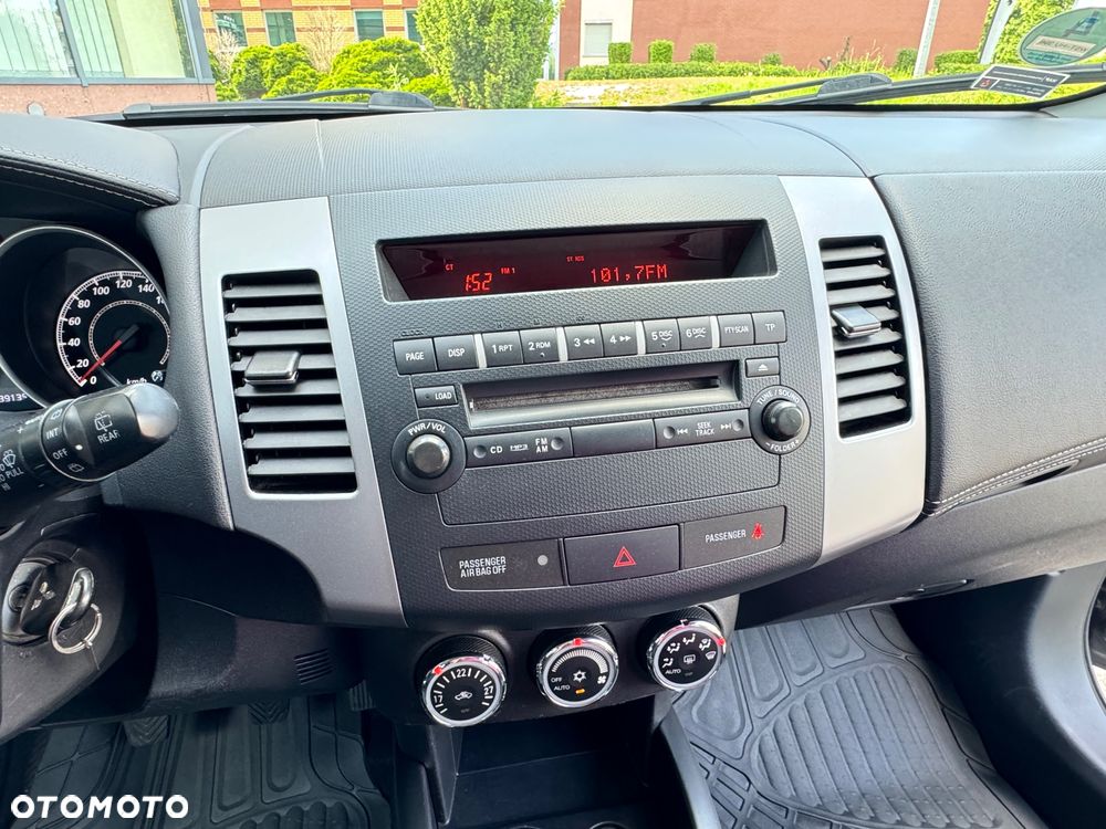 Mitsubishi Outlander 2.0 2WD Diamant - 30